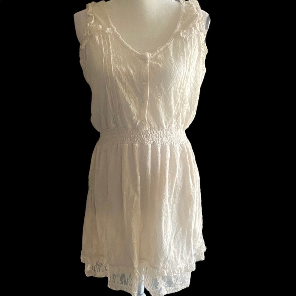 NWT-TILLYS-FULL TILT LACE DRESS